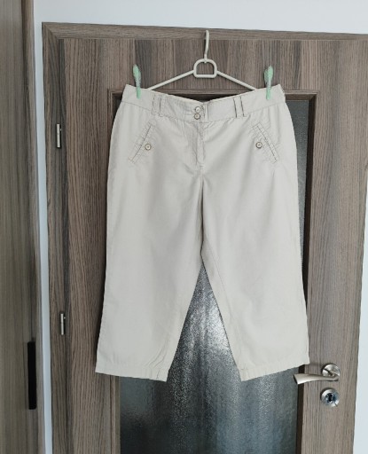 Zdjęcie oferty: Beżowe spodnie XXL bawełna rybaczki 