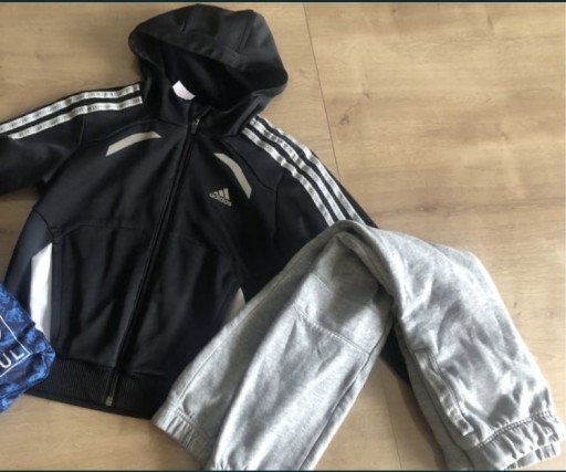 Zdjęcie oferty: Spodnie bluza Adidas 128cm