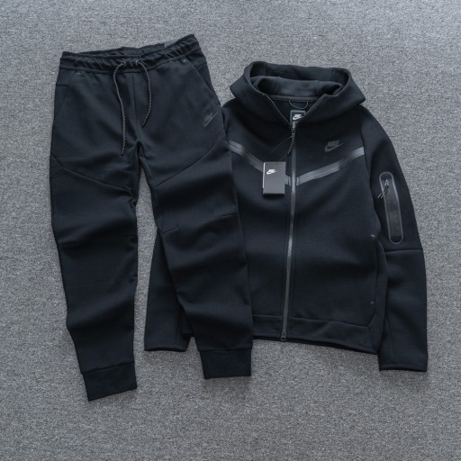 Zdjęcie oferty: Dres nike Tech Fleece czarny rozmiar L komplet