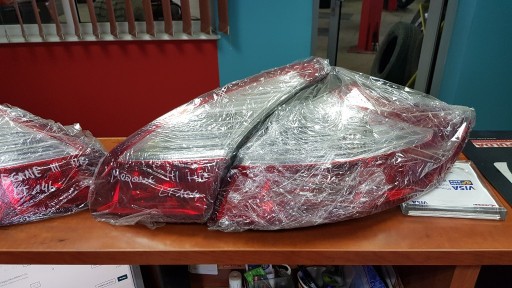 Zdjęcie oferty: Renault Megane III HB lampy tył komplet 4 sztuki