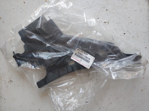 Zdjęcie oferty: Ślizg wlot prawy mocowanie zderzka przód Lexus NX