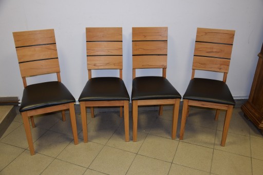 Zdjęcie oferty: krzesła 4 sztuki jak nowe 