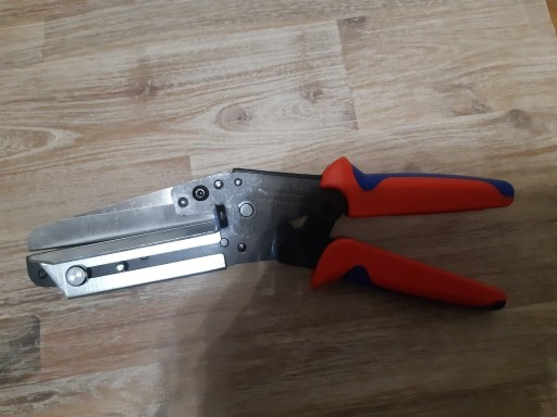 Zdjęcie oferty: Knipex 95 02 21 nożyce do cięcia tworzyw sztucznyc