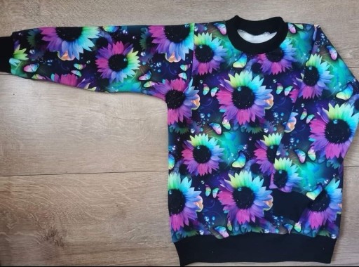 Zdjęcie oferty: Bluza dresowa słoneczniki kwiaty r. 110