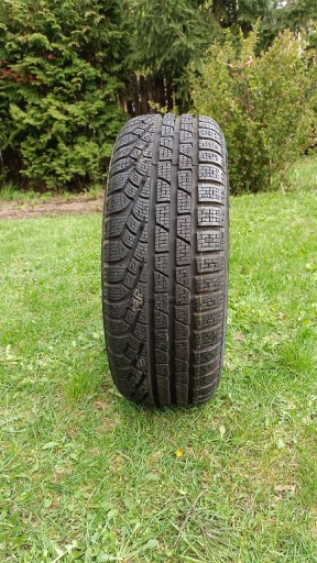 Zdjęcie oferty: 205/50R17 Nowa opona Pirelli Sottozero zima 18 rok