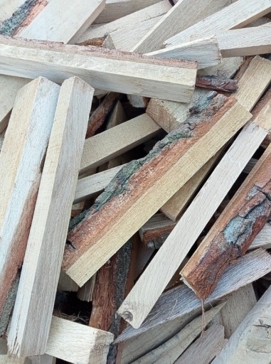 Zdjęcie oferty: Drewno Dąb suche na rozpałkę opałowe Dowóz Olesno