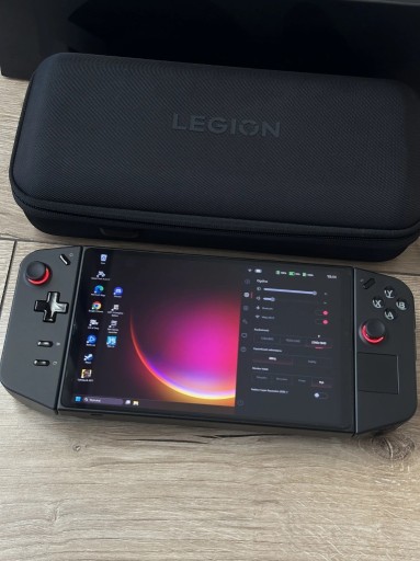 Zdjęcie oferty: Lenovo Legion Go Z1 Extreme KOMPLET JAK NOWA GWAR 04 2027r W-wa