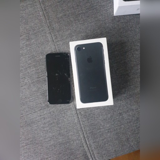 Zdjęcie oferty: Iphone 7 uszkodzony