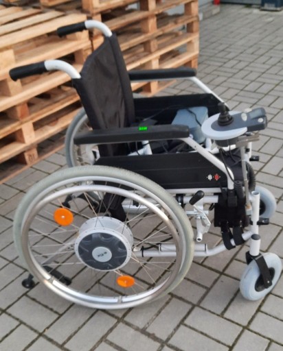 Zdjęcie oferty: Wózek inwalidzki E-Fix 25  napęd elektr składany  