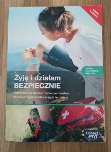 Zdjęcie oferty: Żyję i działam bezpiecznie Podręcznik do EDB