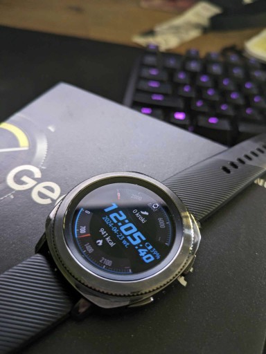 Zdjęcie oferty: Smartwatch SAMSUNG Gear Sport Czarny