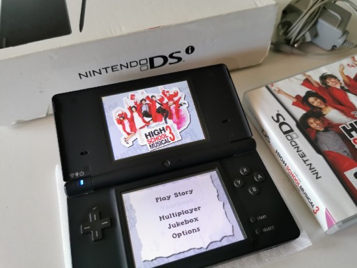 Zdjęcie oferty: Nintendo DSi w oryginalnym pudełku, gra 