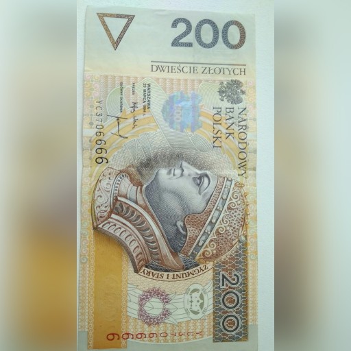 Zdjęcie oferty: Banknot 200 PLN seria YC 3706666