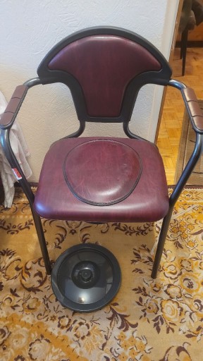Zdjęcie oferty: Krzesło toaletowe dla osoby starszej do pokoju