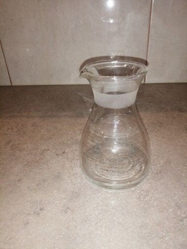 Zdjęcie oferty: Mały szklany wazonik szklana karafka