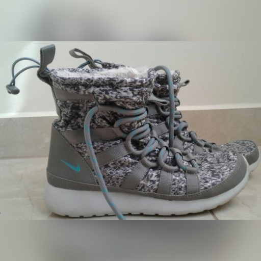 Zdjęcie oferty: Buty Nike zimowe używane 24cm