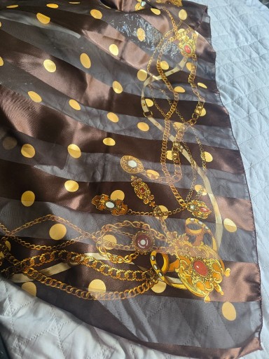 Zdjęcie oferty: Duża  apaszka glamour, apaszka vintage jewelery