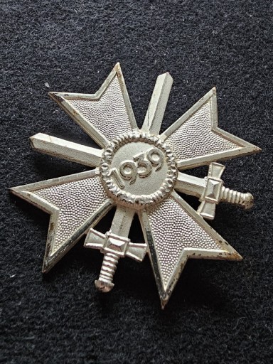 Zdjęcie oferty: Niemcy, Krzyż Zasługi Wojennej 1Klasy, wersja 1957