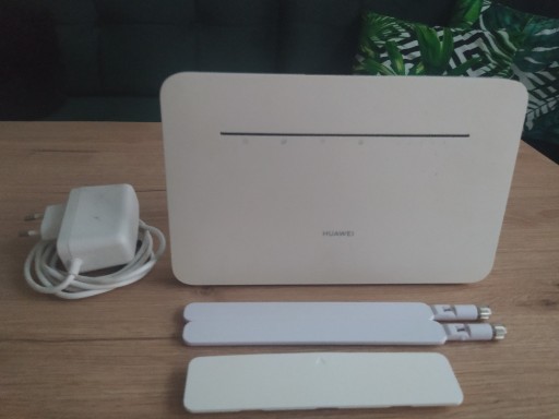 Zdjęcie oferty: Router Huawei B535-232 bez simlocka+dodatki