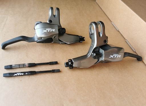 Zdjęcie oferty: Shimano XTR m961 klamkomanetki 3x9