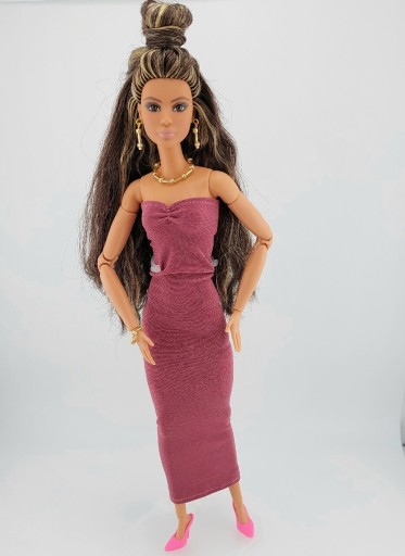 Zdjęcie oferty: Sukienka ubranko dla lalek Barbie zestaw 8 elem.