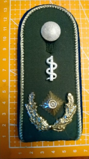 Zdjęcie oferty: Bundeswehra pagon mundur lekarz służba zdrowia