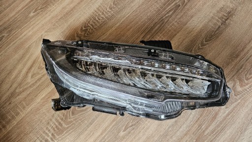 Zdjęcie oferty: Lampa przednia prawa Honda Civic X UK