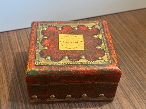 Zdjęcie oferty: Drewniana szkatułka na herbatę mosiężne obicia 