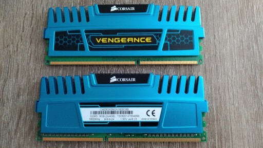 Zdjęcie oferty: Pamięć RAM 8 GB DDR3 Corsair Vengeance 2x4GB 