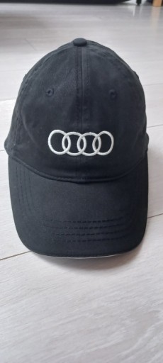 Zdjęcie oferty: CZAPKA Z DASZKIEM bejsbolówka logo Audi