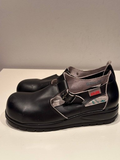 Zdjęcie oferty: metalowy nosek buty damskie, rozmiar 41,  skóra