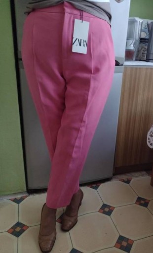 Zdjęcie oferty: (38/M) ZARA/ Różowe spodnie biznesowe z Madrytu 