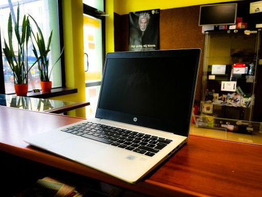 Zdjęcie oferty: Laptop HP ProBook 430 G7 i3 10th 4GB RAM SSD M.2