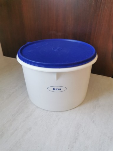 Zdjęcie oferty: Duży okrągły, pojemnik na żywność Tupperware 