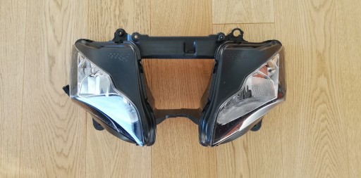 Zdjęcie oferty: Kawasaki ZX10R '11-15 reflektor lampa przód