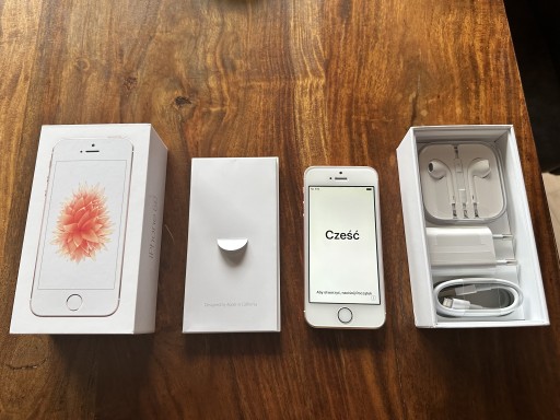 Zdjęcie oferty: iPhone SE 16GB - kompletny zestaw