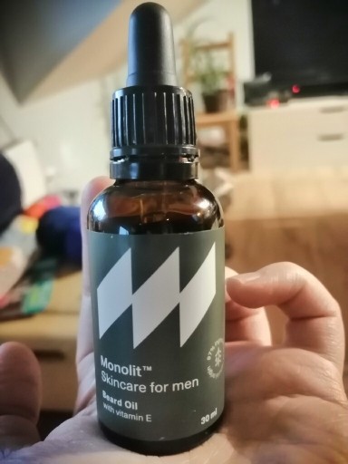 Zdjęcie oferty: Nutridome Monolit Olej do brody z witaminą E 30 ml