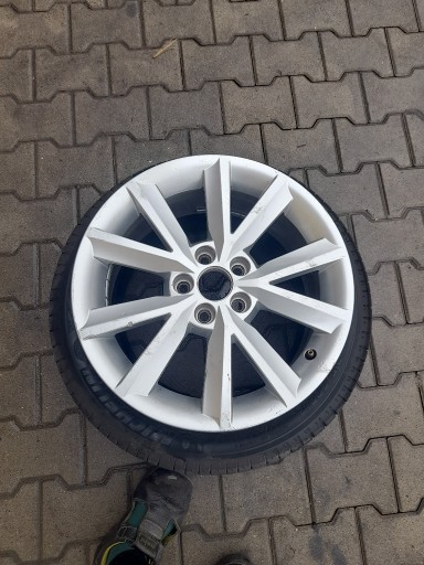 Zdjęcie oferty: Felga Skoda 5JA601025S