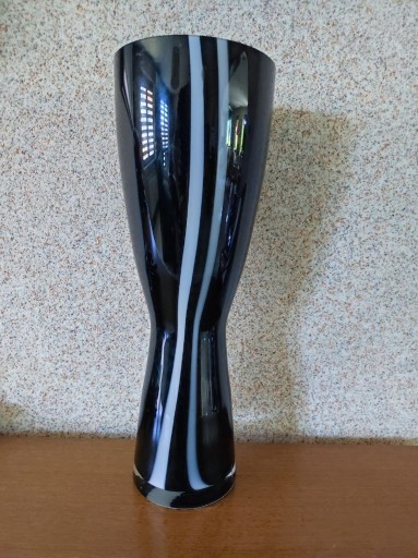 Zdjęcie oferty: Ręcznie robiony wazon ze szkła artystycznego Makora Krosno