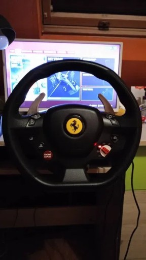 Zdjęcie oferty: Sprzedam kierownicę do gier - THRUSTMASTER T8