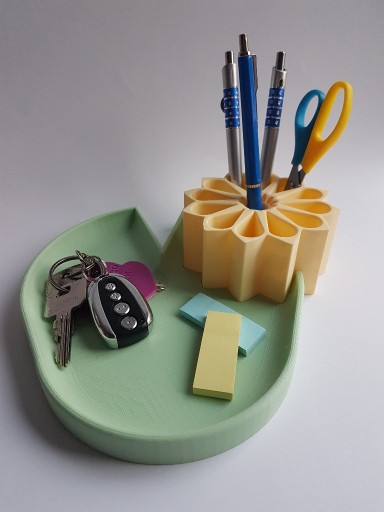 Zdjęcie oferty: Sorter na biurko lilia na klucze długopisy prezent