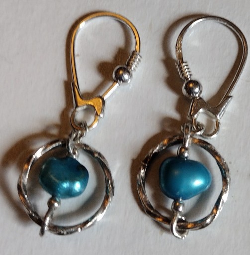 Zdjęcie oferty: kolczyki perła naturalna niebieska srebro 925