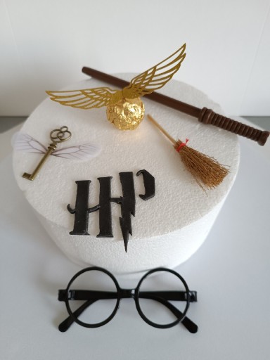 Zdjęcie oferty: Harry Potter tort ozdoby topper