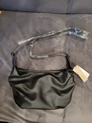 Zdjęcie oferty: Nowa czarna mała torebka na ramię CCC jenny fairy