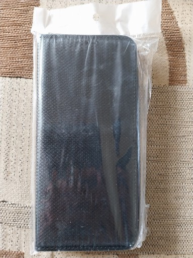 Zdjęcie oferty: Pokrowiec Smart Magnet do Huawei Y6p czarny