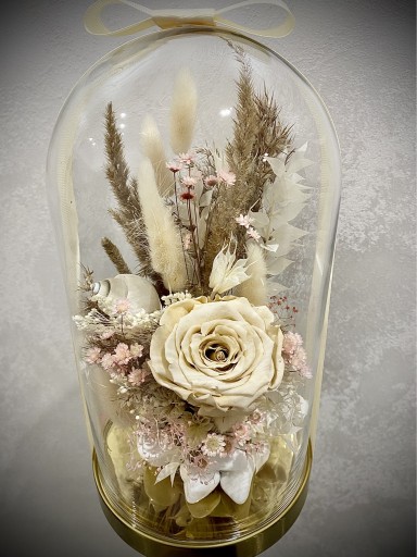 Zdjęcie oferty: Szklana kopuła wieczna róża w szkle dzień matki