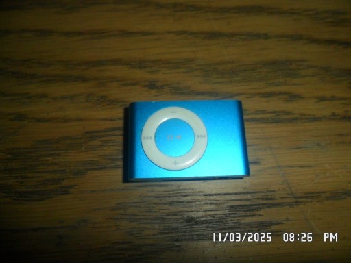 Zdjęcie oferty: Apple iPod Shuffle 2 Mini 1GB ze stacją dokującą - ładowarką MP3