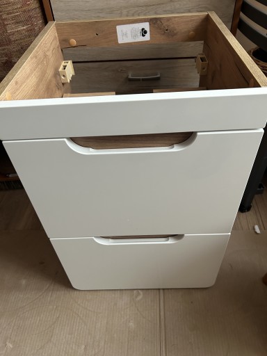 Zdjęcie oferty: Szafka pod umywalkę 40 cm z szufladami Aruba nowa złożona