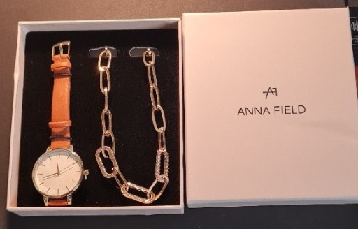 Zdjęcie oferty: Zestaw zegarek damski plus wisiorek Anna Field