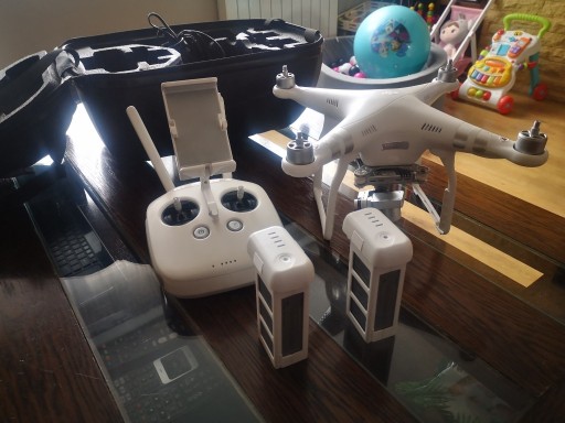 Zdjęcie oferty: Dron Phantom 3 advanced 